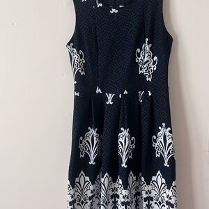 Stylish Navy and White Patterned Dress